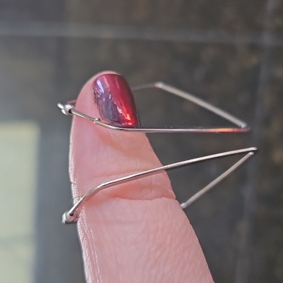 To square shaped, hoop earrings in silver color - Picture 2 of 3